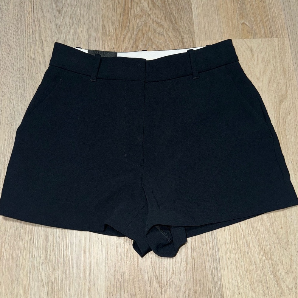 Aritzia Black Women's Shorts